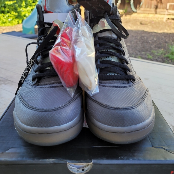 Jordan 5 - Picture 3 of 7